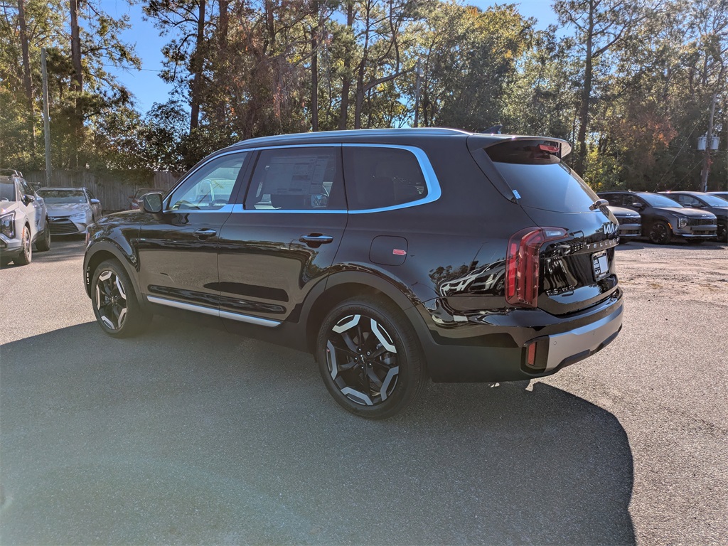 2025 Kia Telluride S photo 3