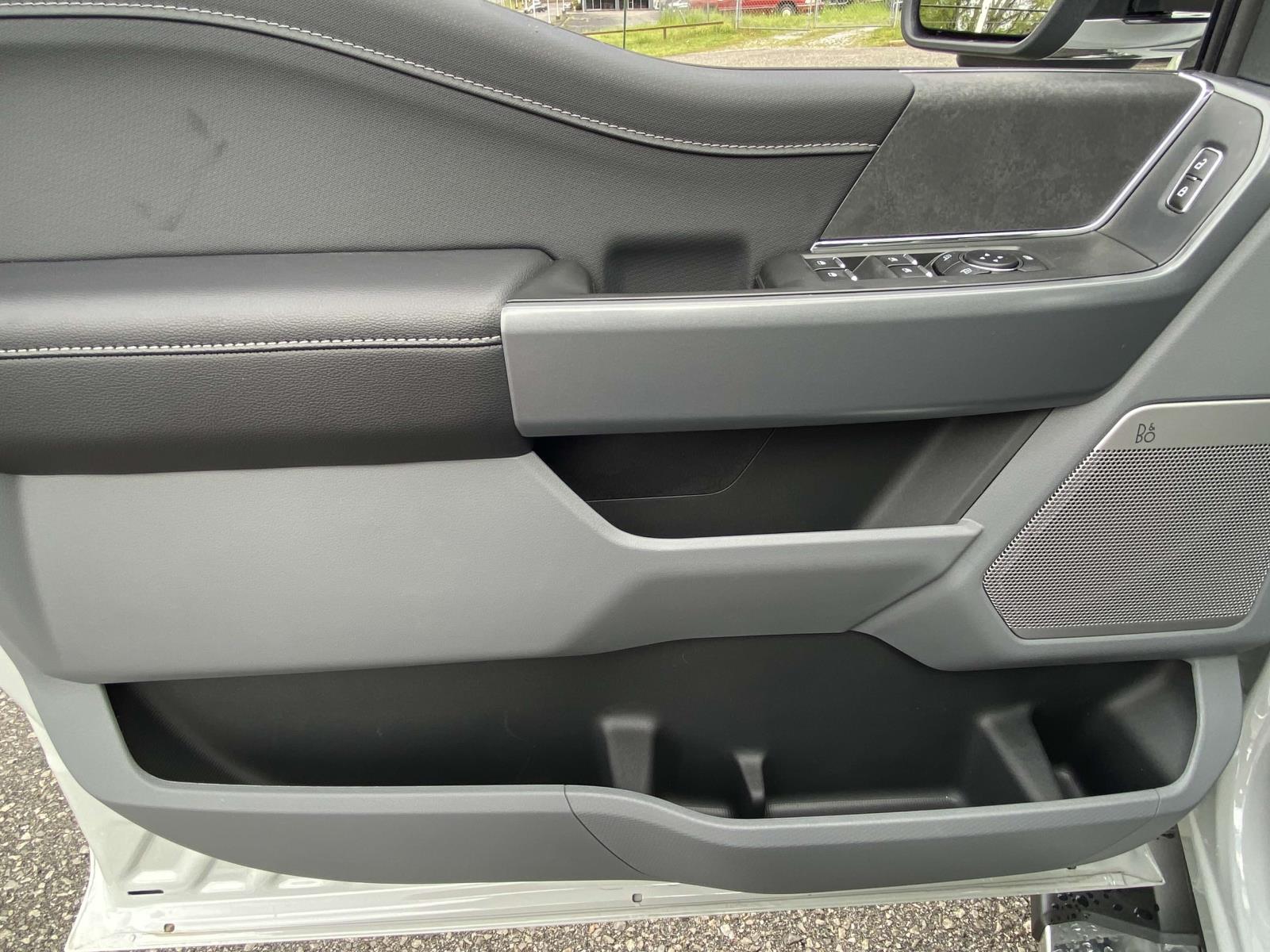 2024 Ford F-150 XLT photo 14
