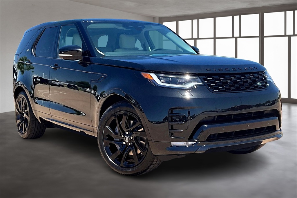 2025 Land Rover Discovery SE photo 2