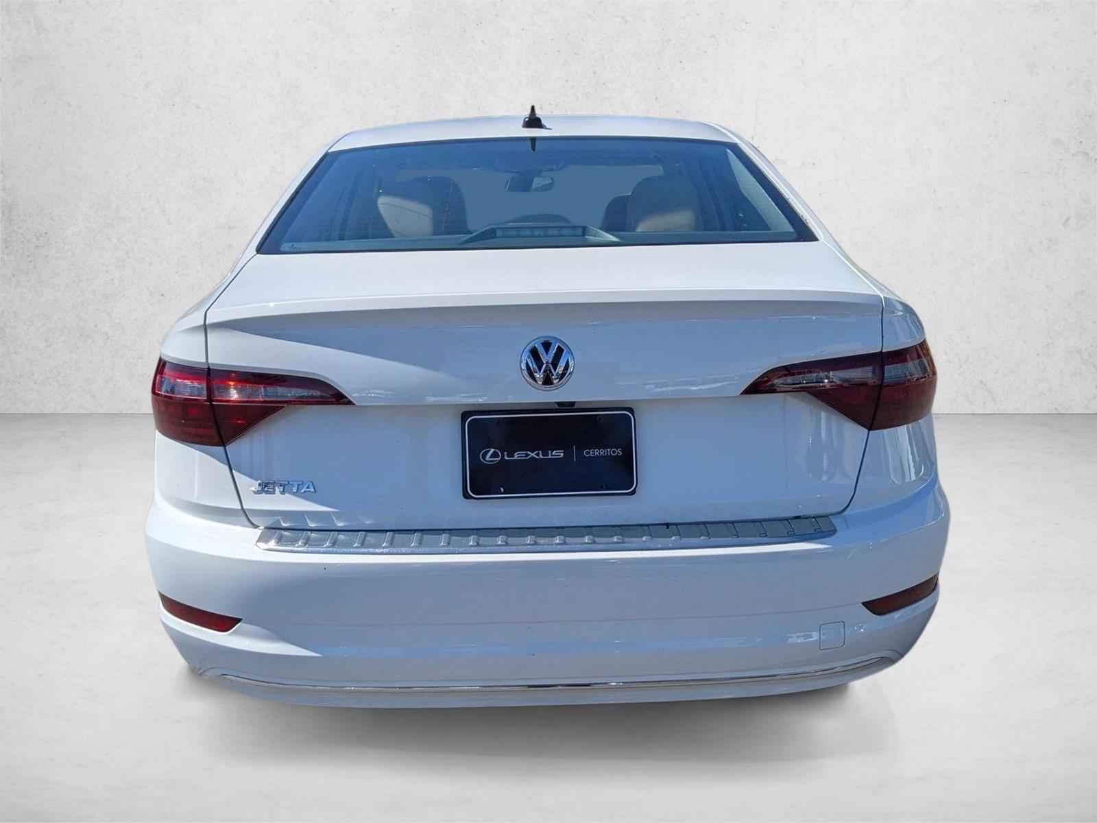 2021 Volkswagen Jetta SEL photo 3