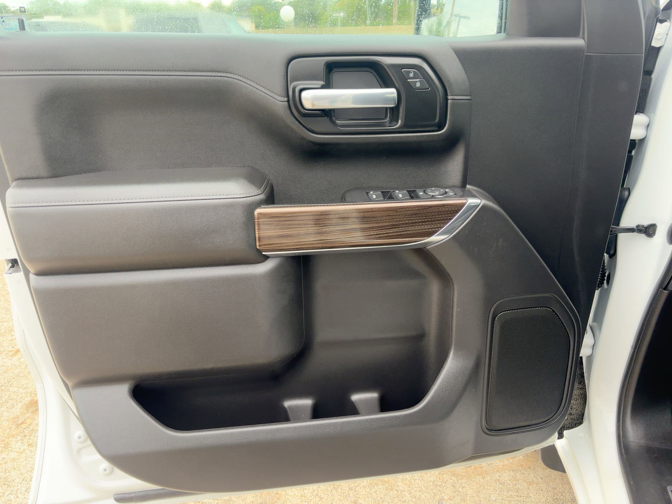 2021 Chevrolet Silverado 1500 LT photo 11