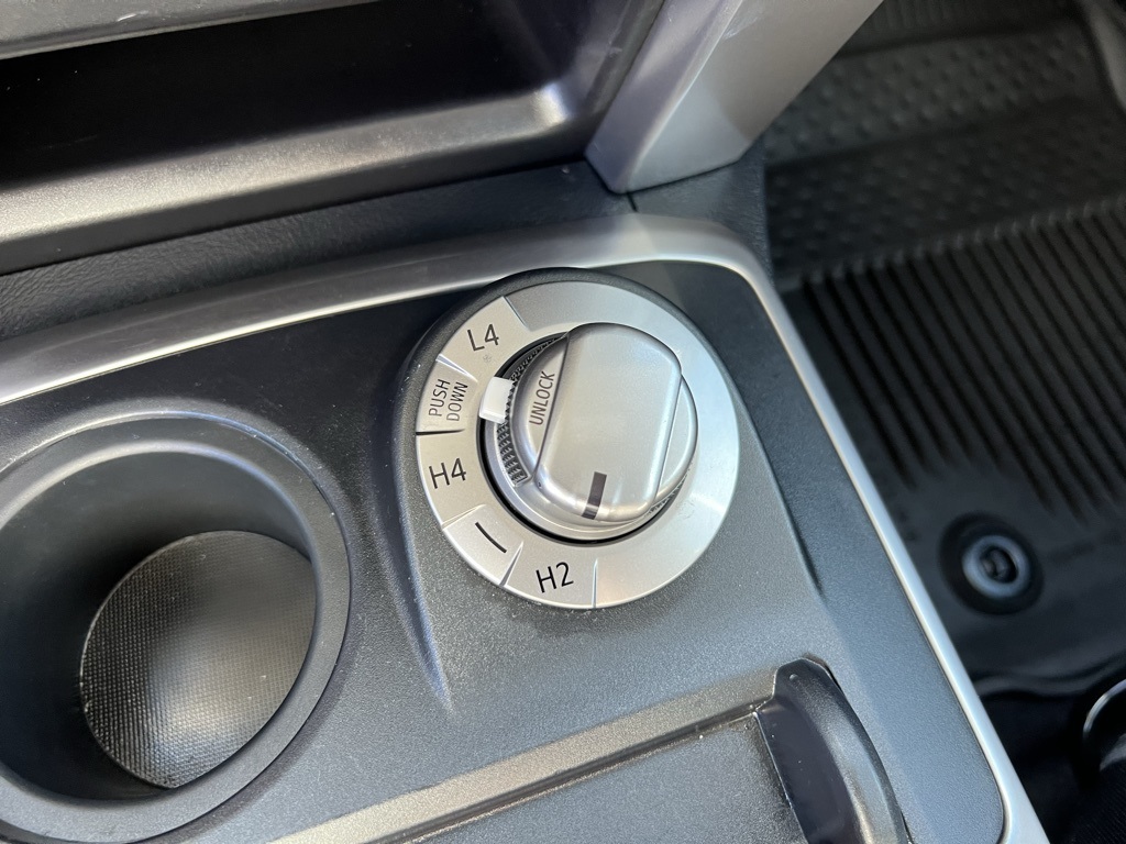 2018 Toyota 4Runner SR5 photo 21