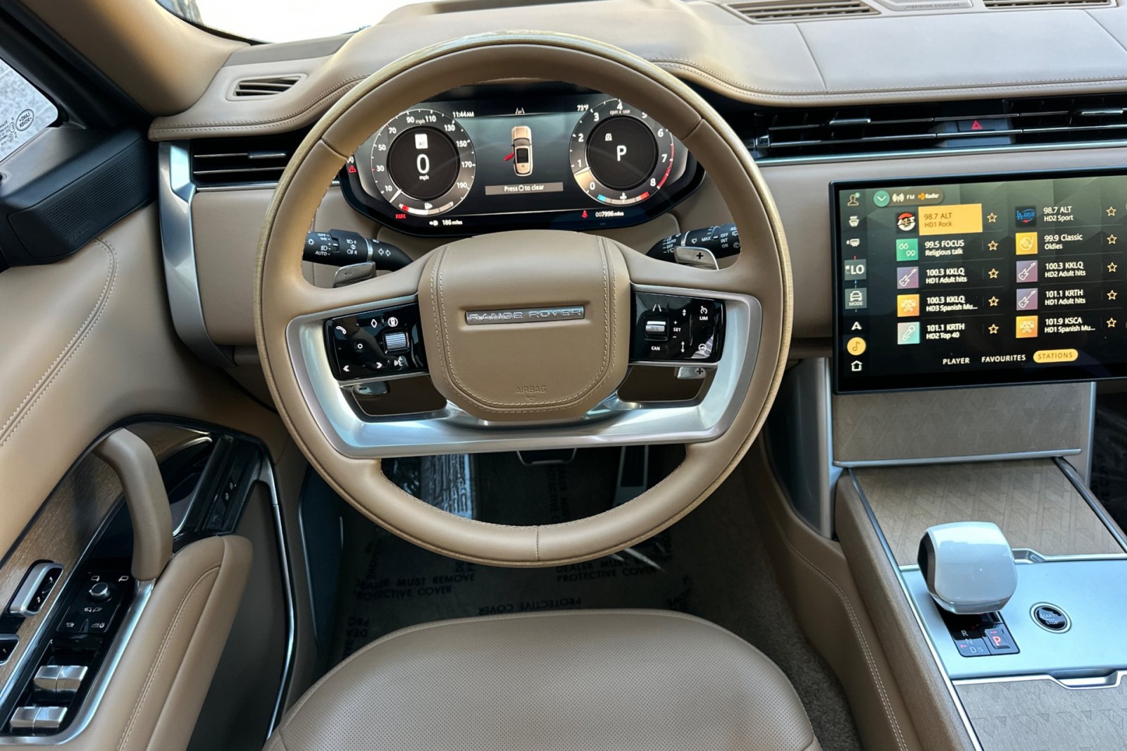 2024 Land Rover Range Rover SV photo 18