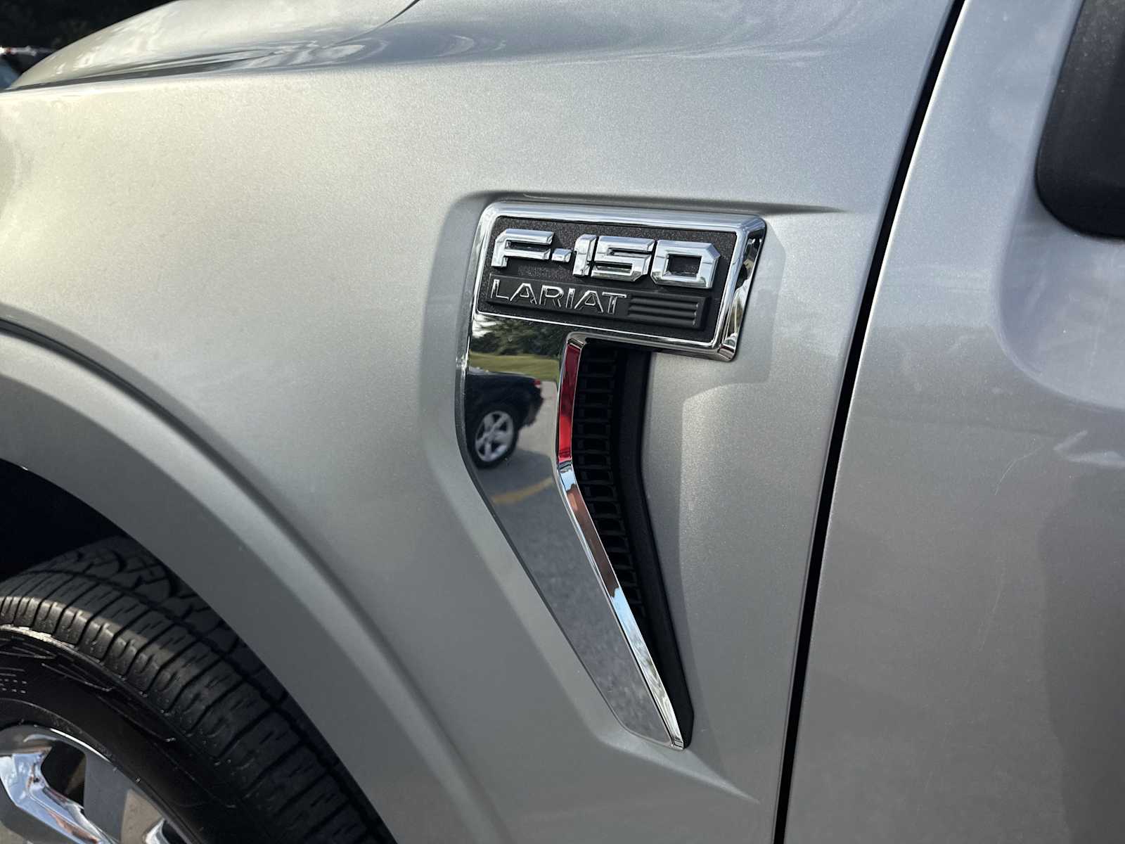 2022 Ford F-150 Lariat photo 17