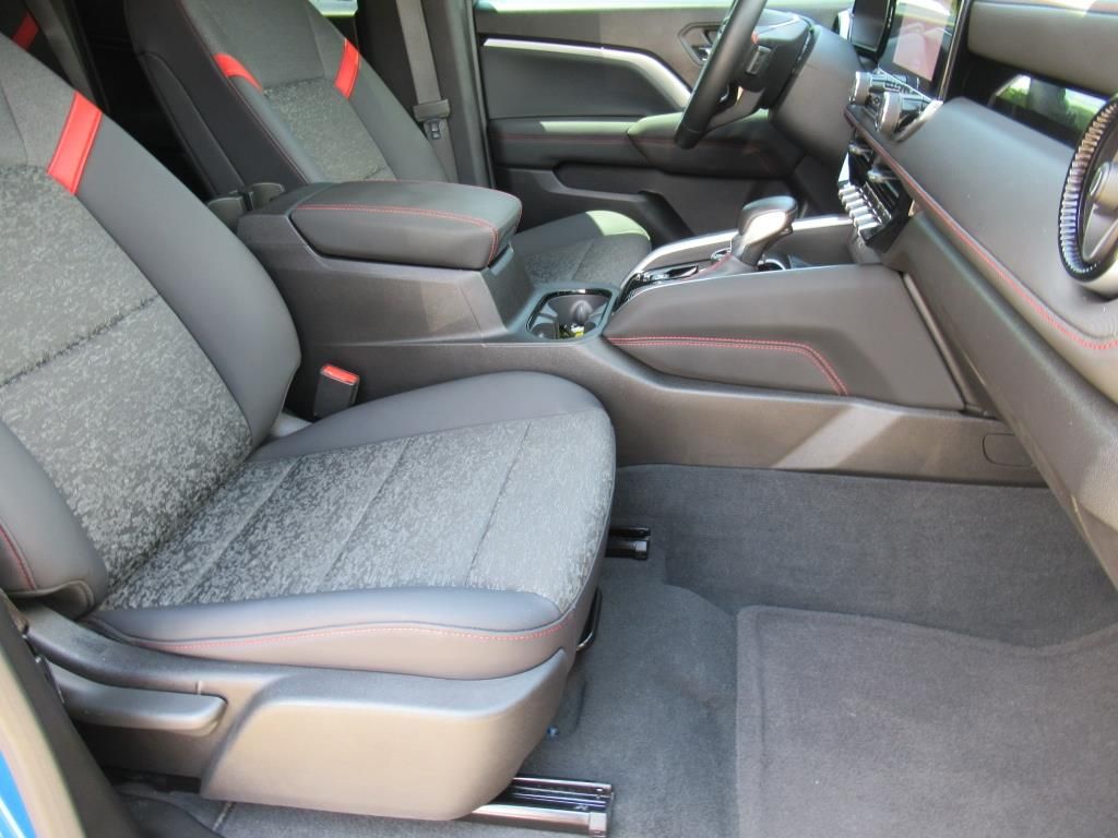 2024 Chevrolet Colorado Z71 photo 11