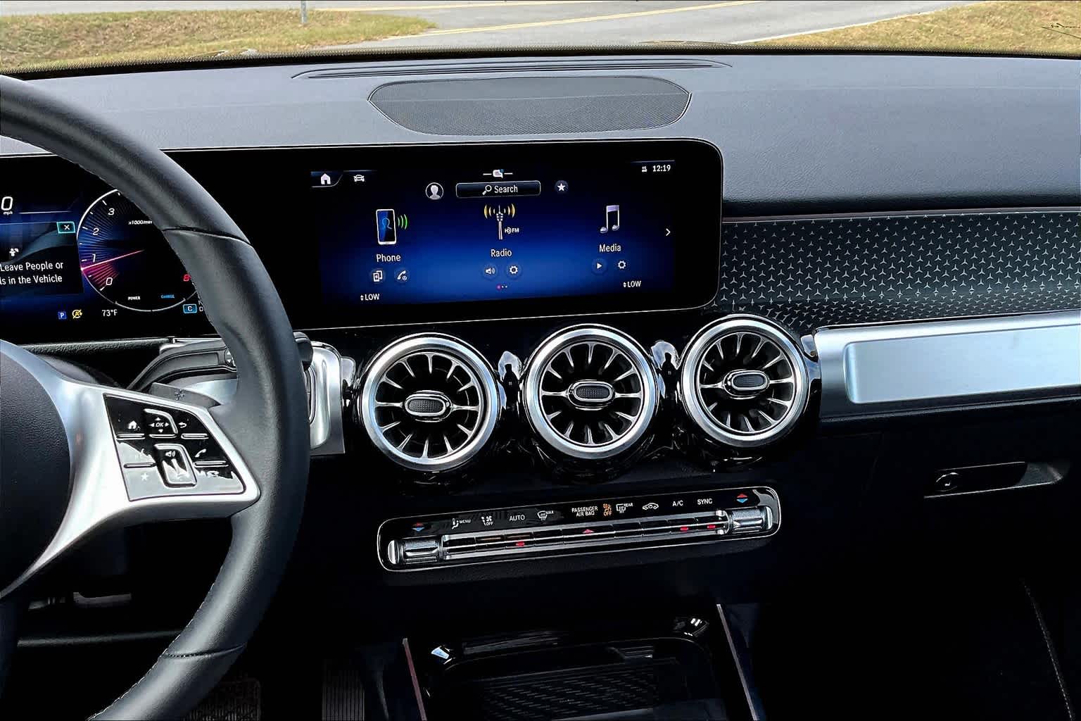 2024 Mercedes Benz GLB 250 4MATIC photo 11