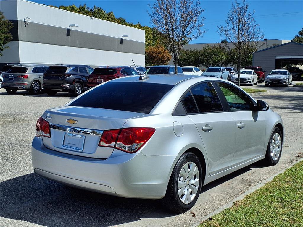 2016 Chevrolet Cruze LS photo 4