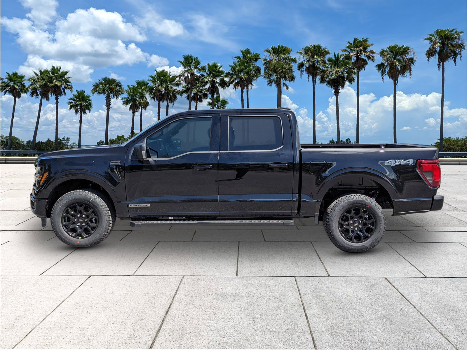2025 Ford F-150 XLT photo 5