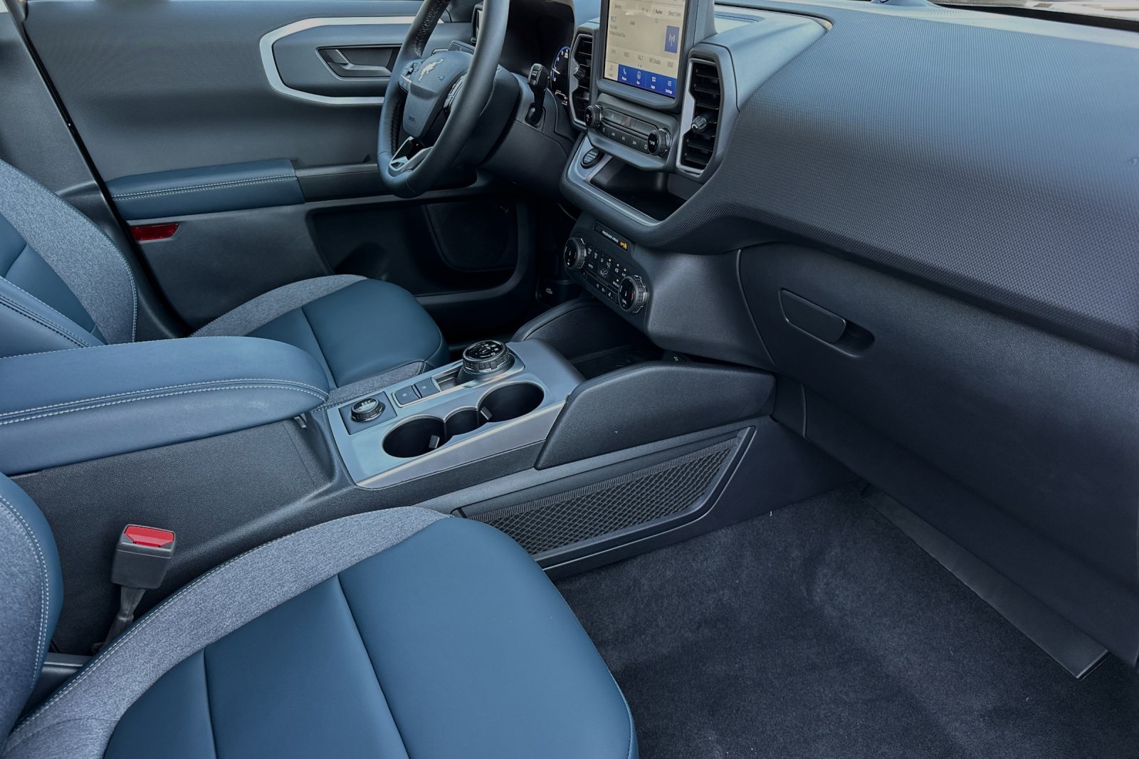 2024 Ford Bronco Sport Outer Banks photo 12