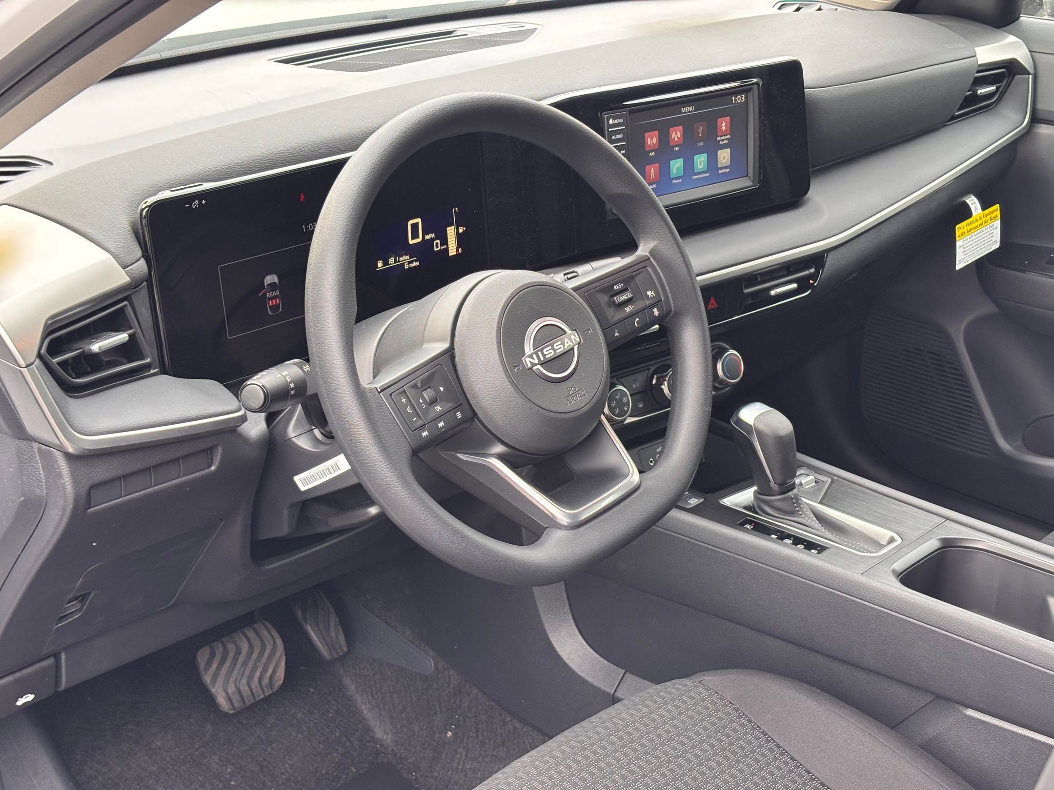 2025 Nissan Kicks S photo 3