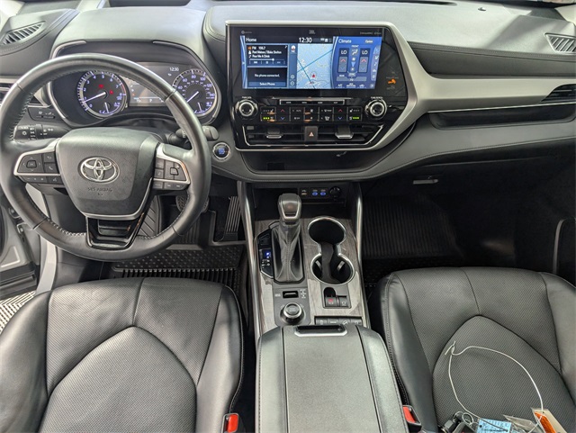 2022 Toyota Highlander Platinum photo 13