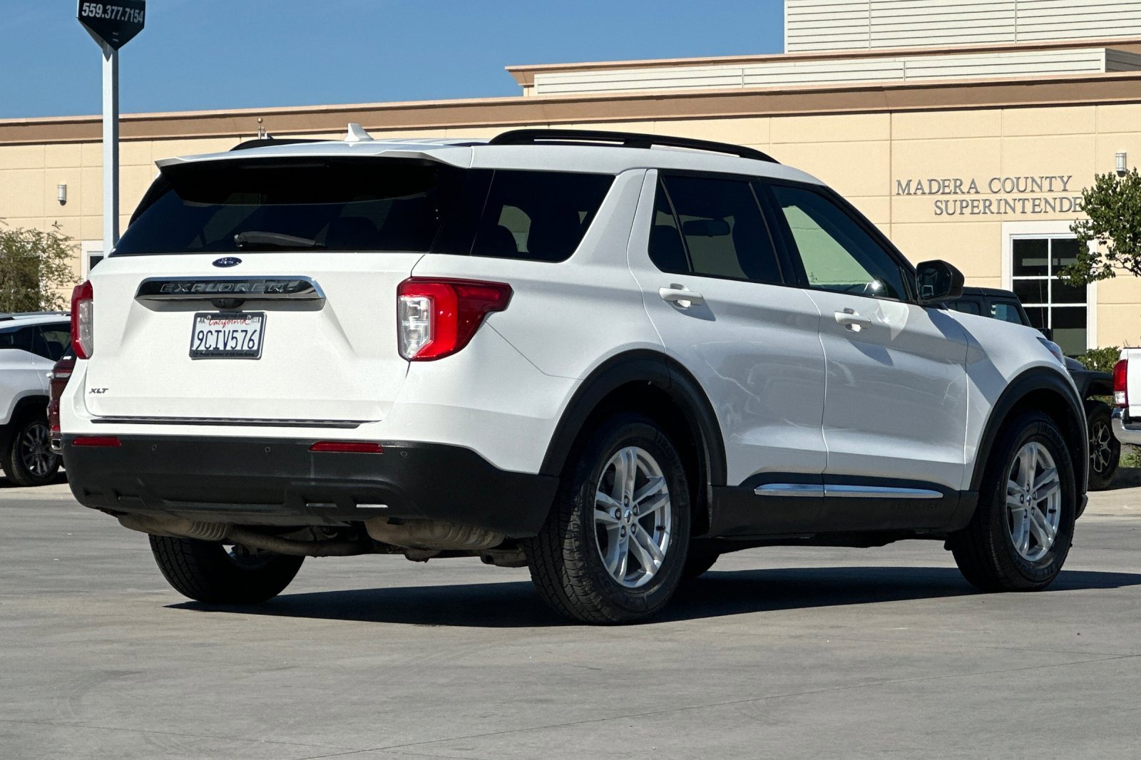 2022 Ford Explorer XLT photo 5