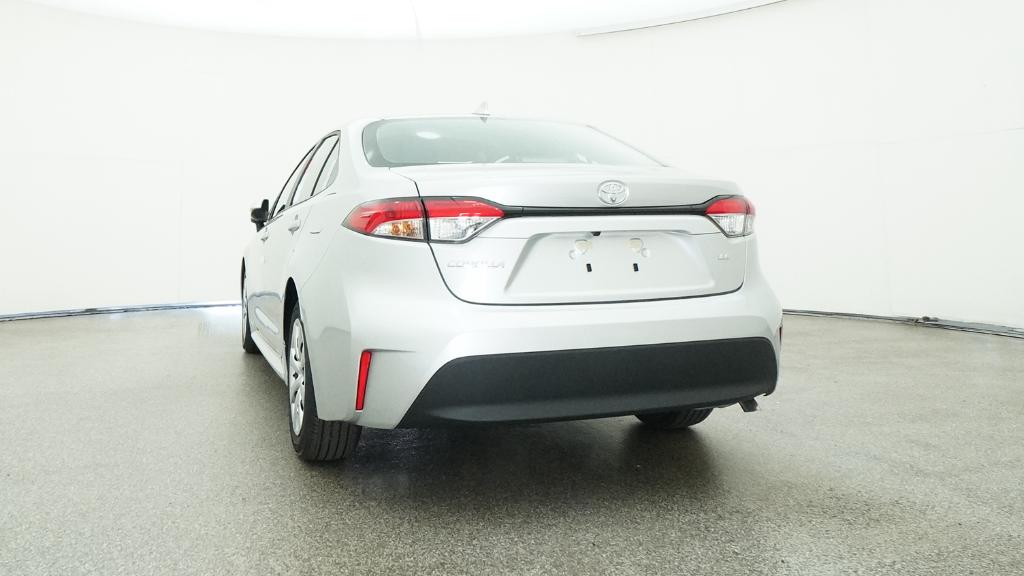 2025 Toyota Corolla LE photo 14