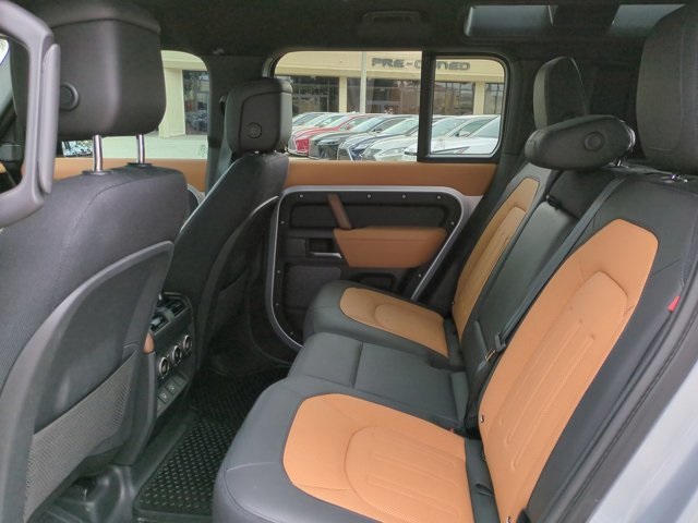 2023 Land Rover Defender 110 photo 10