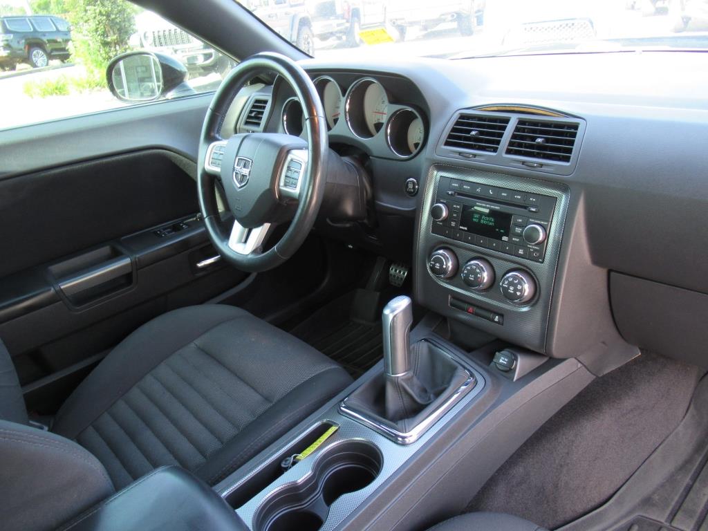 2014 Dodge Challenger R/T photo 12