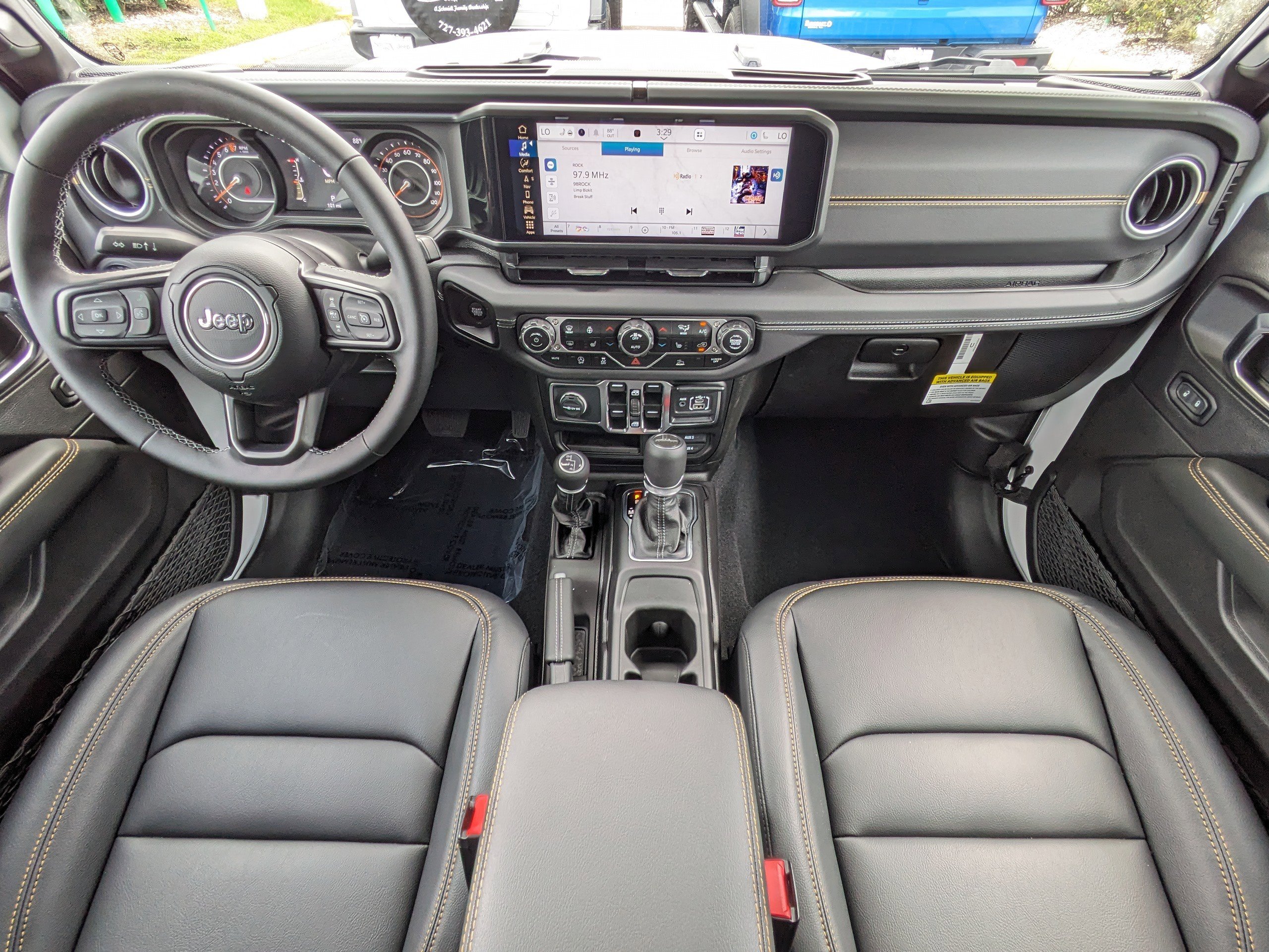 2025 Jeep Gladiator Sport photo 13