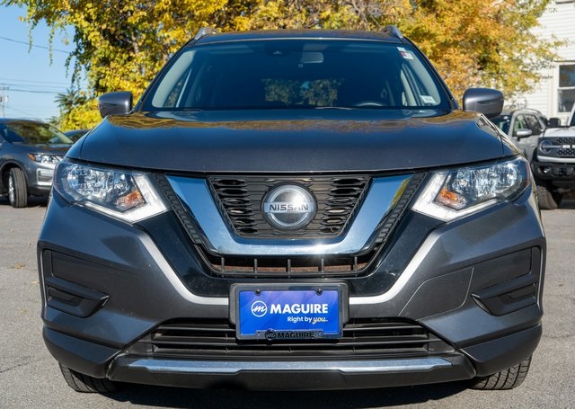 2019 Nissan Rogue SV photo 3