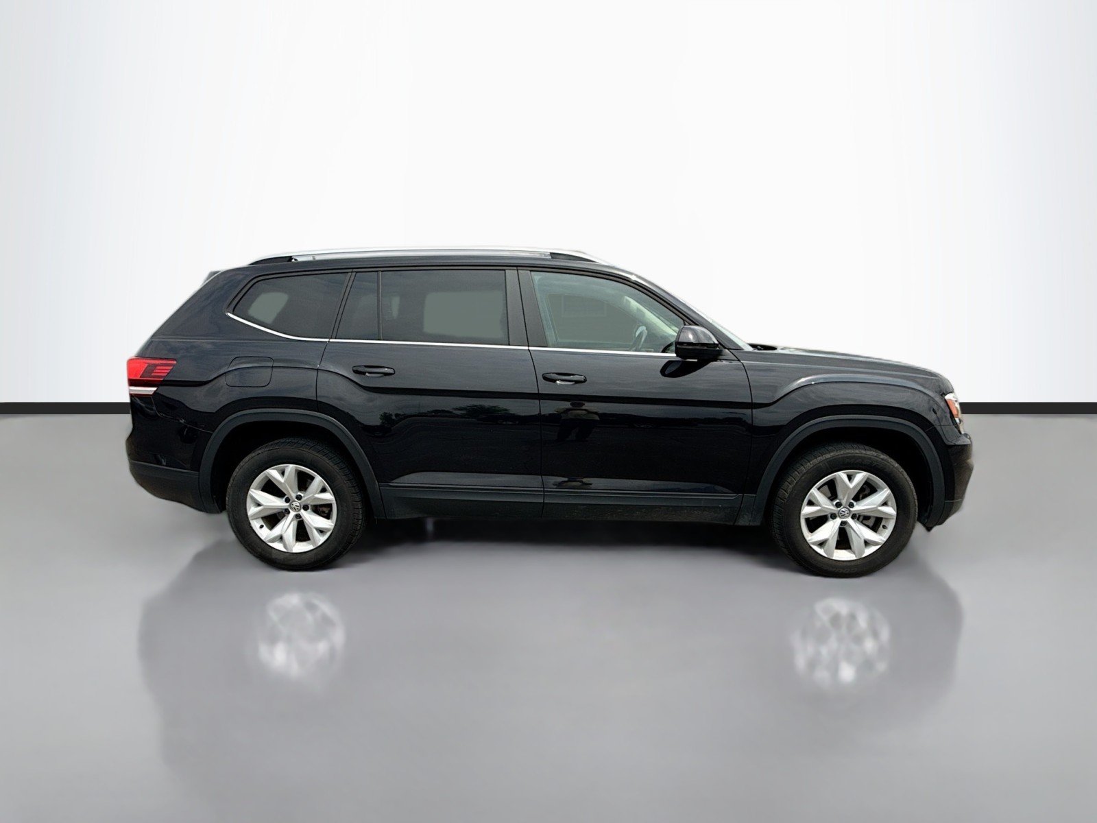 2018 Volkswagen Atlas V6 S photo 4
