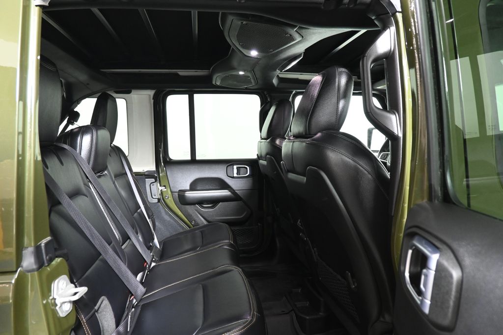 2024 Jeep Wrangler Sahara photo 27