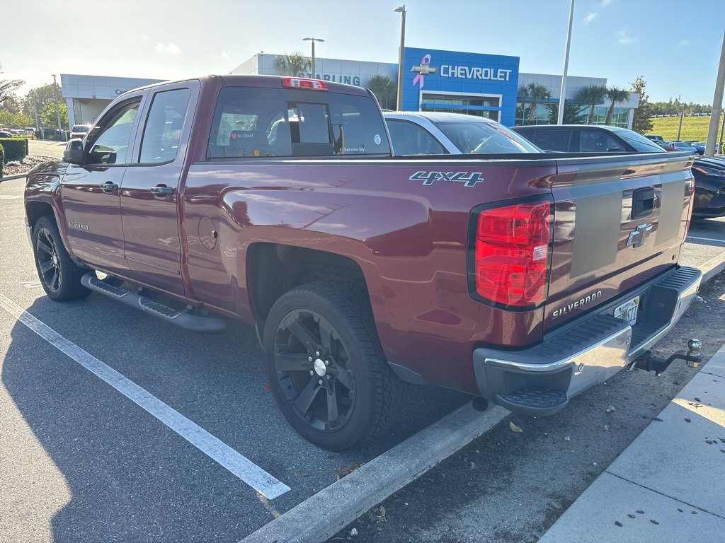 2015 Chevrolet Silverado 1500 LT photo 2