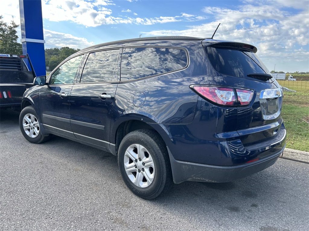 2016 Chevrolet Traverse LS photo 4
