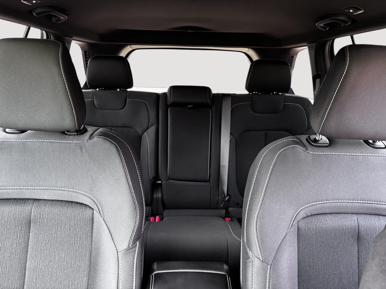 2025 Jeep Grand Cherokee Laredo photo 27