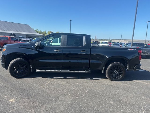 2023 Chevrolet Silverado 1500 Custom photo 4