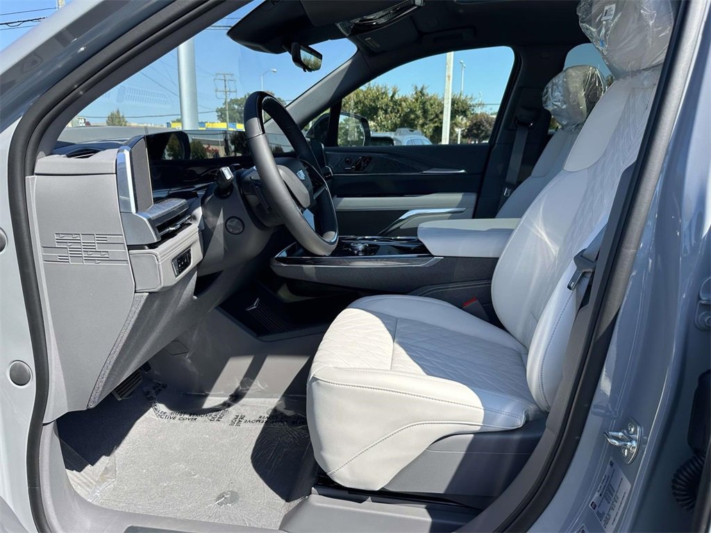 2026 Cadillac Escalade IQ Sport photo 16