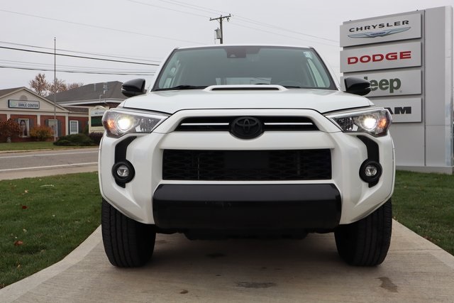2021 Toyota 4Runner Venture Special Edition photo 2