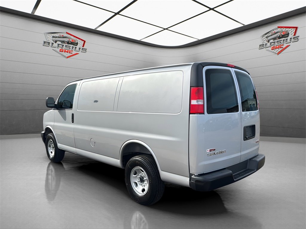 2025 Gmc Savana Cargo 2500 photo 4