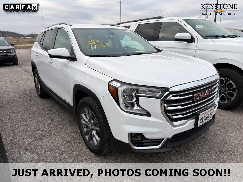 2024 GMC Terrain SLT's photo