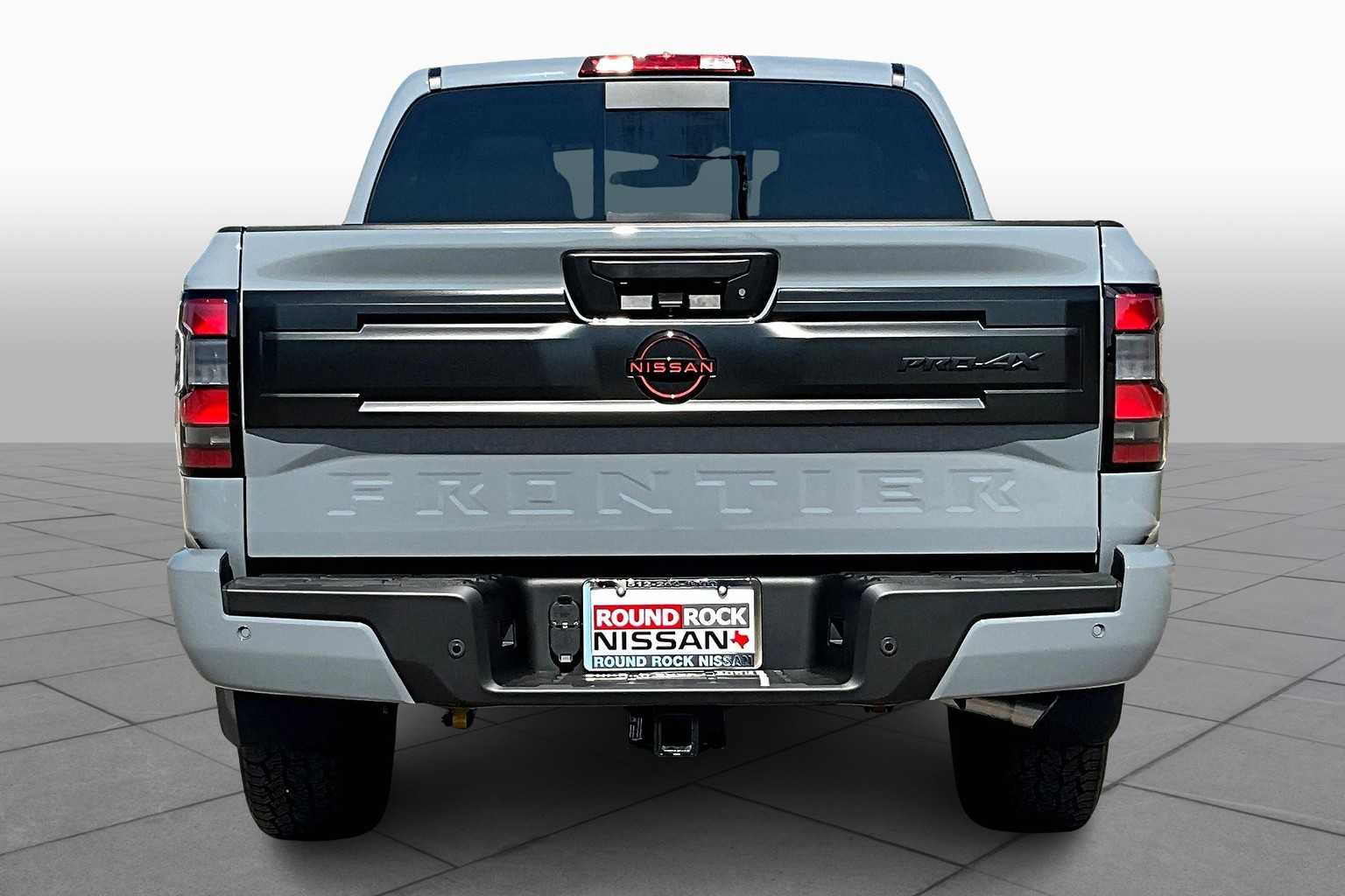 2025 Nissan Frontier PRO-4X photo 4