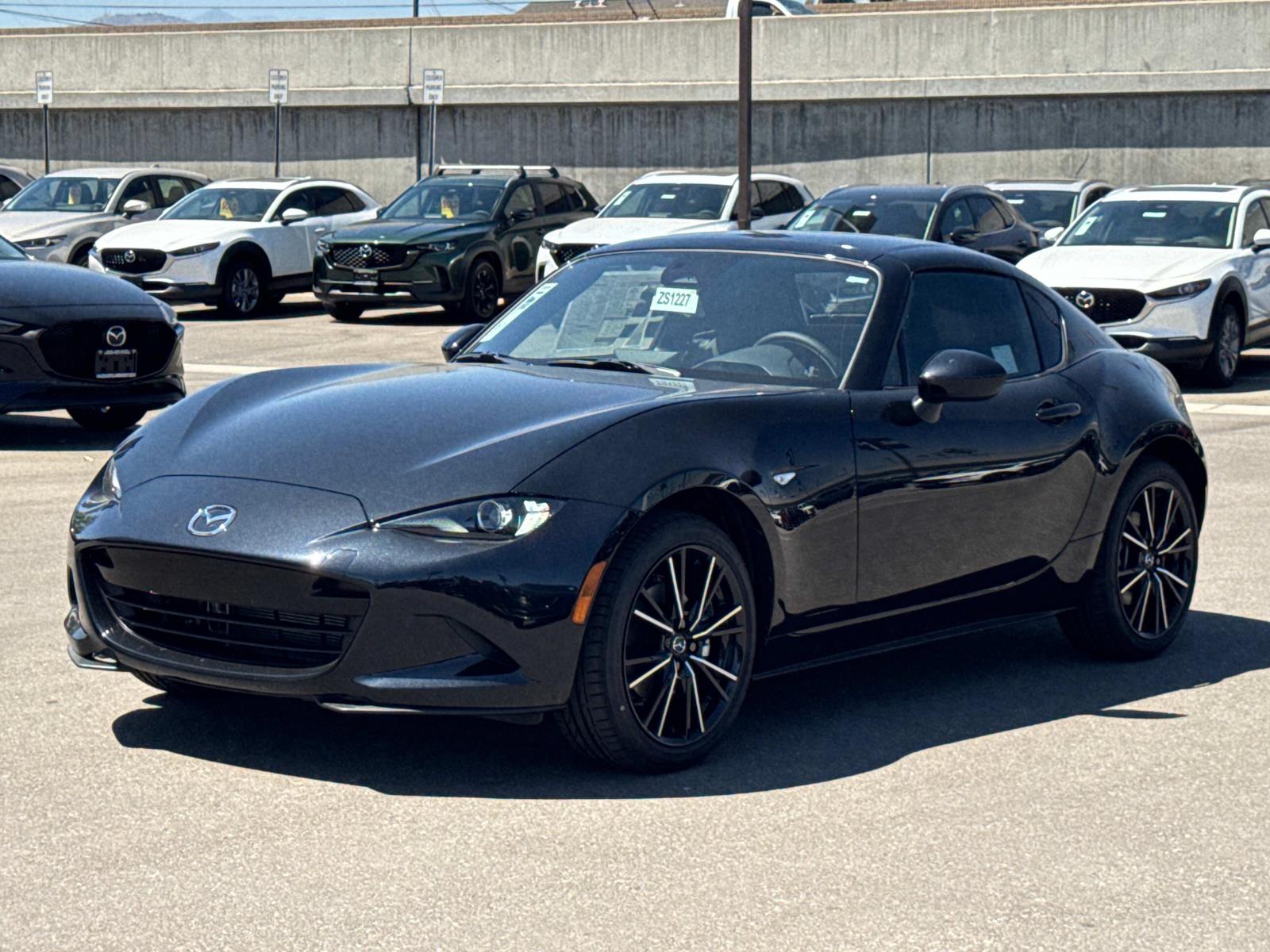 2025 Mazda MX-5 Miata Miata RF Grand Touring photo 3