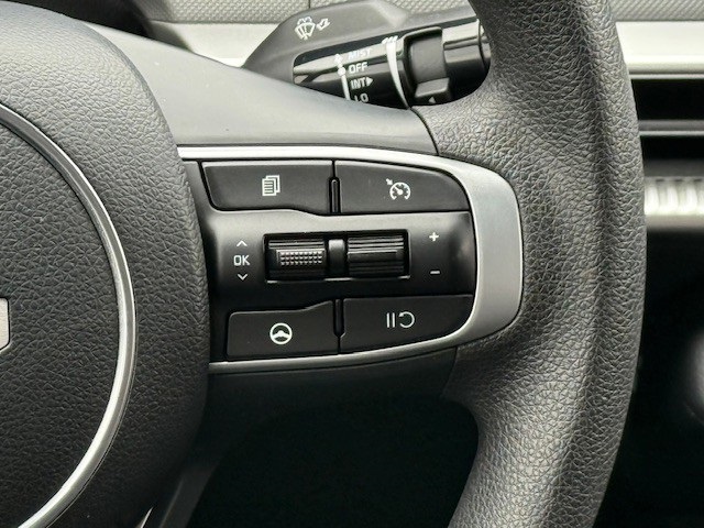 2023 Kia K5 LXS photo 25