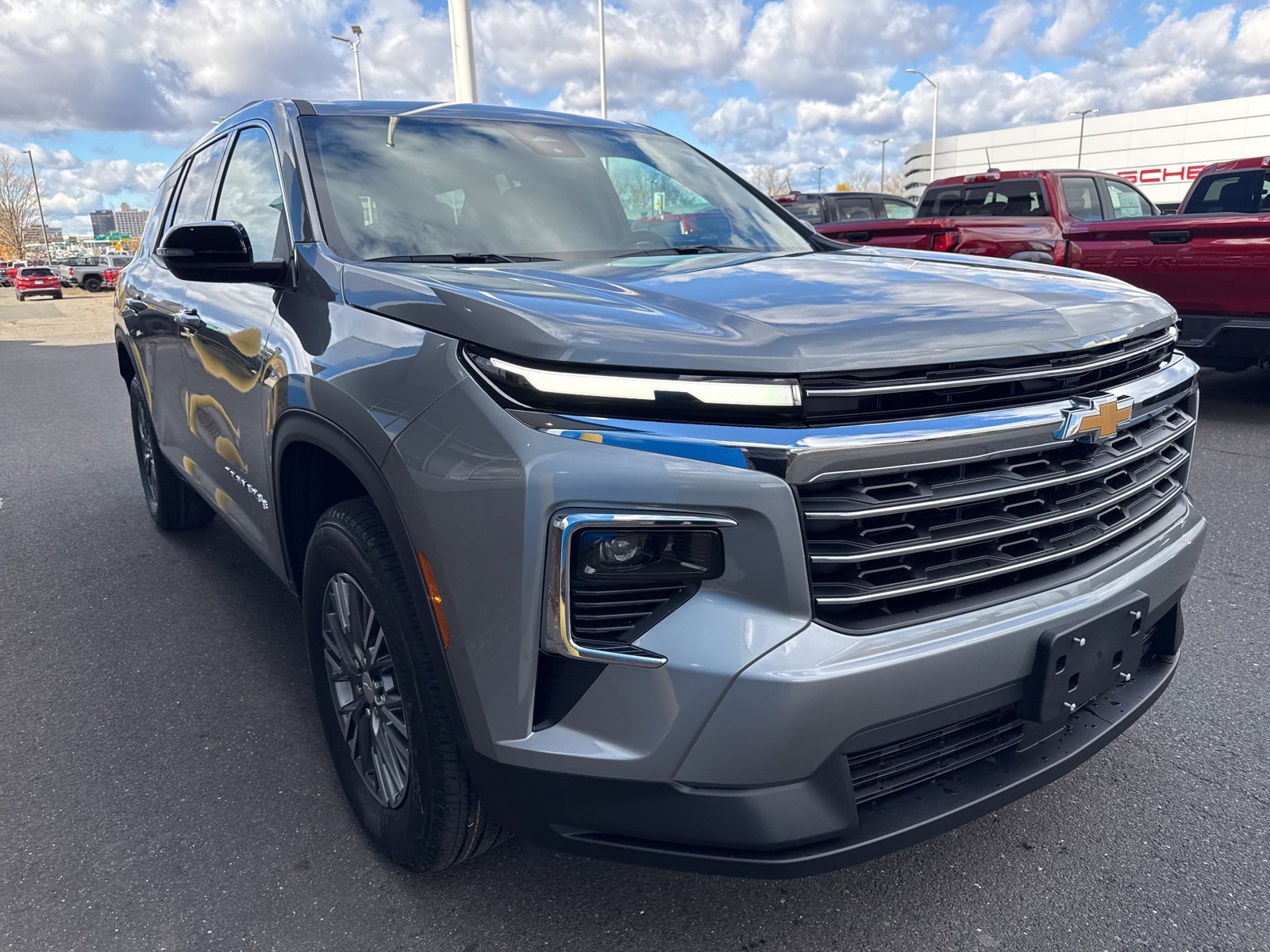 2026 Chevrolet Traverse photo 4