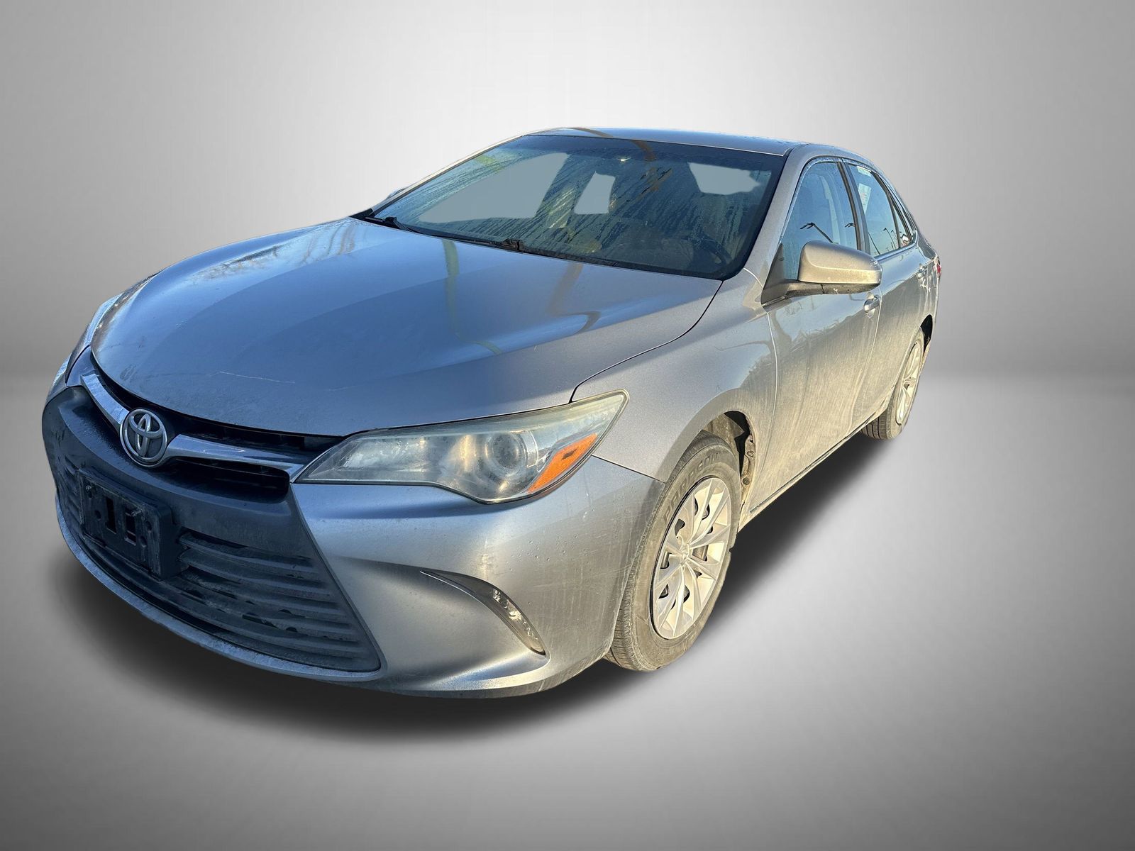 2016 Toyota Camry LE's photo