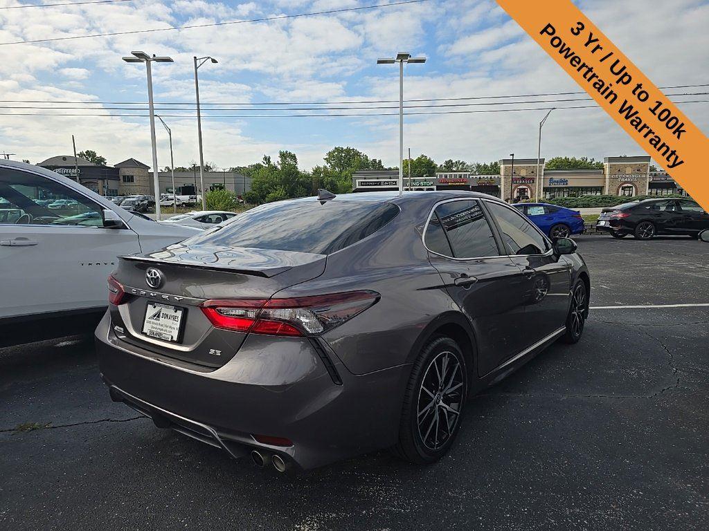 2022 Toyota Camry SE photo 4