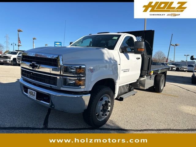 2024 Chevrolet Silverado 4500 Medium Duty Chassis Cab Work Truck's photo