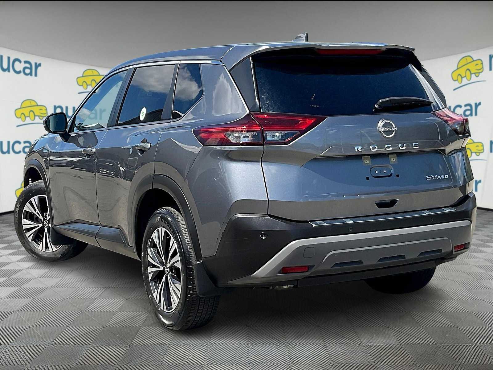 2023 Nissan Rogue SV photo 4