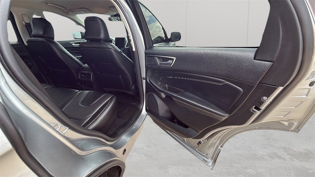 2022 Ford Edge Titanium photo 41