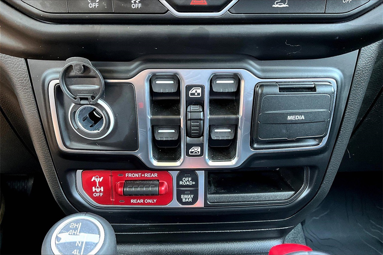 2023 Jeep Gladiator Rubicon photo 15