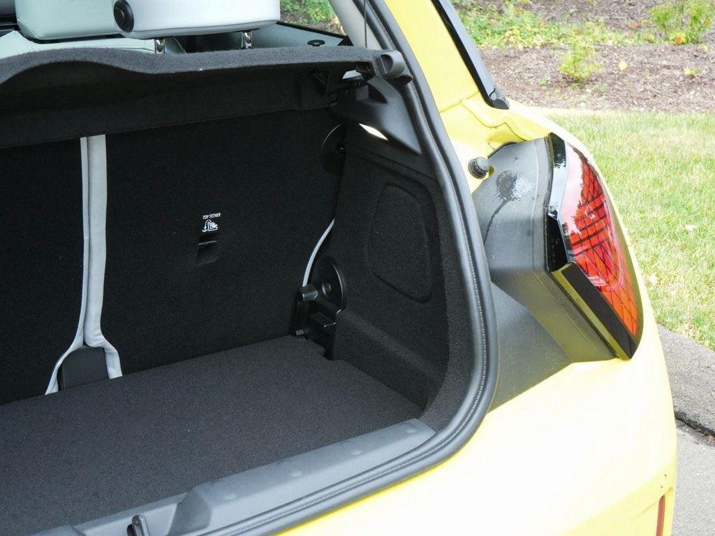 2025 Mini Cooper 2 Door Hardtop Signature photo 24