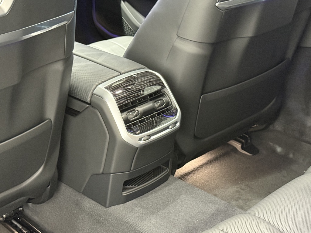2025 Bmw i7 xDrive60 photo 20