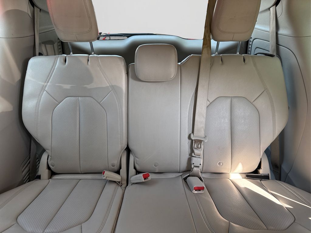 2021 Chrysler Pacifica Hybrid Touring L photo 30