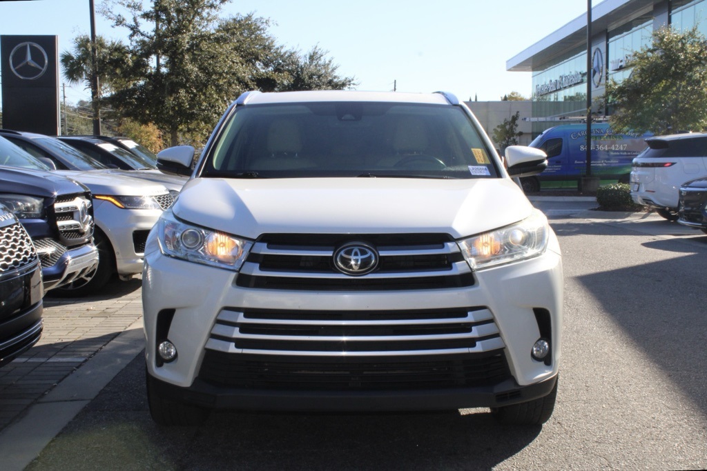 2017 Toyota Highlander XLE photo 3