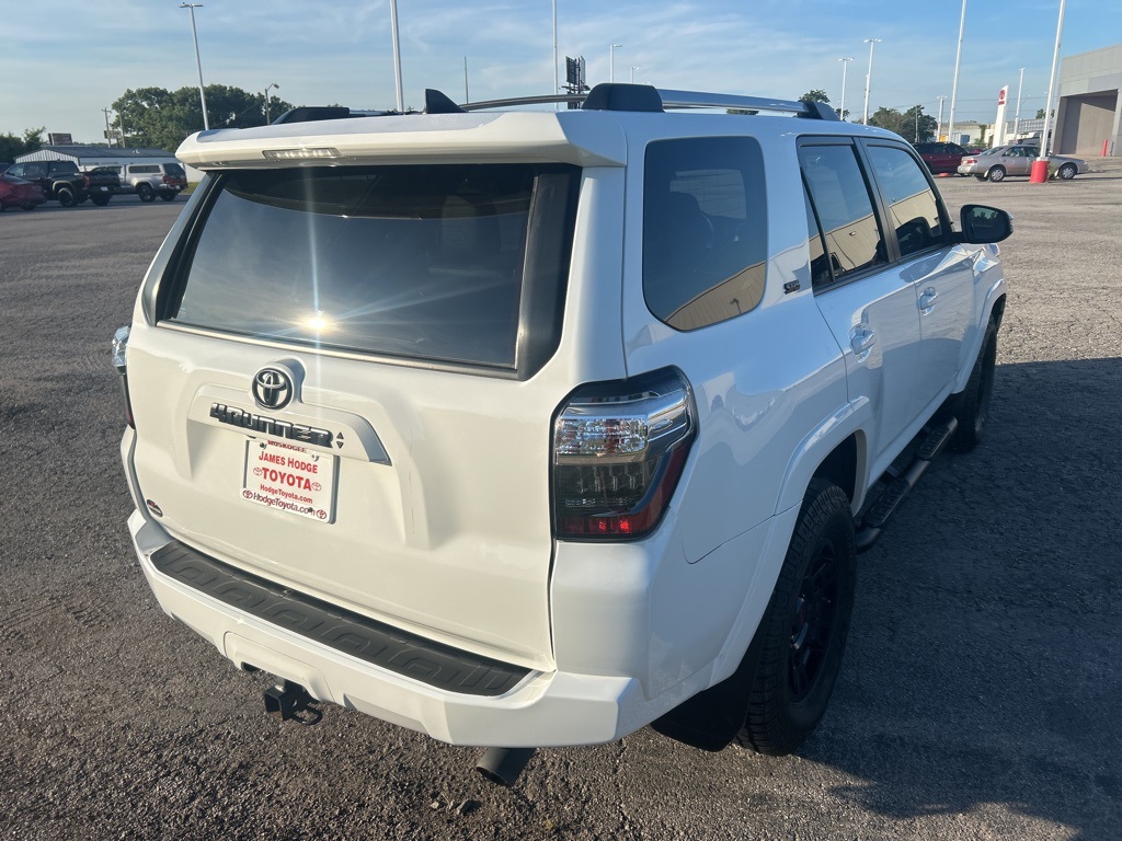2021 Toyota 4Runner SR5 Premium photo 5