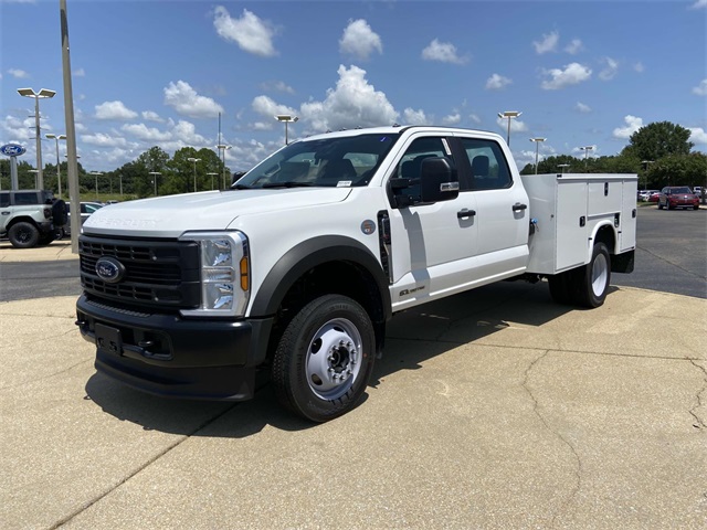 2024 Ford F-550 photo 7