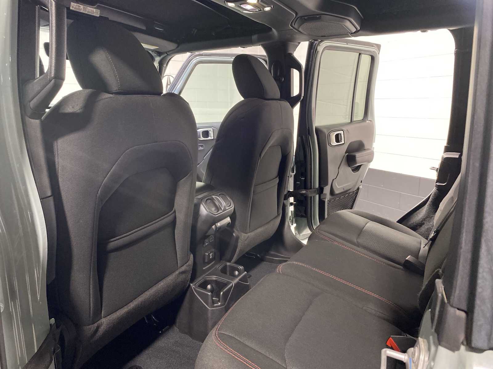 2023 Jeep Wrangler Rubicon photo 12