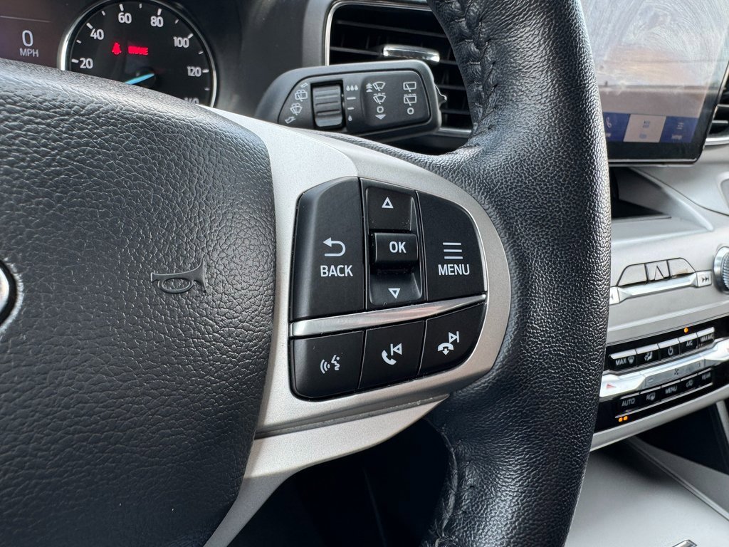 2023 Ford Explorer XLT photo 16