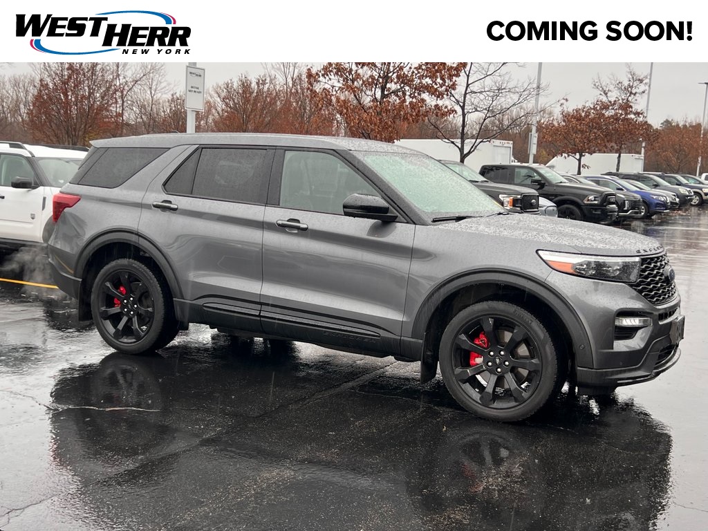2022 Ford Explorer ST's photo